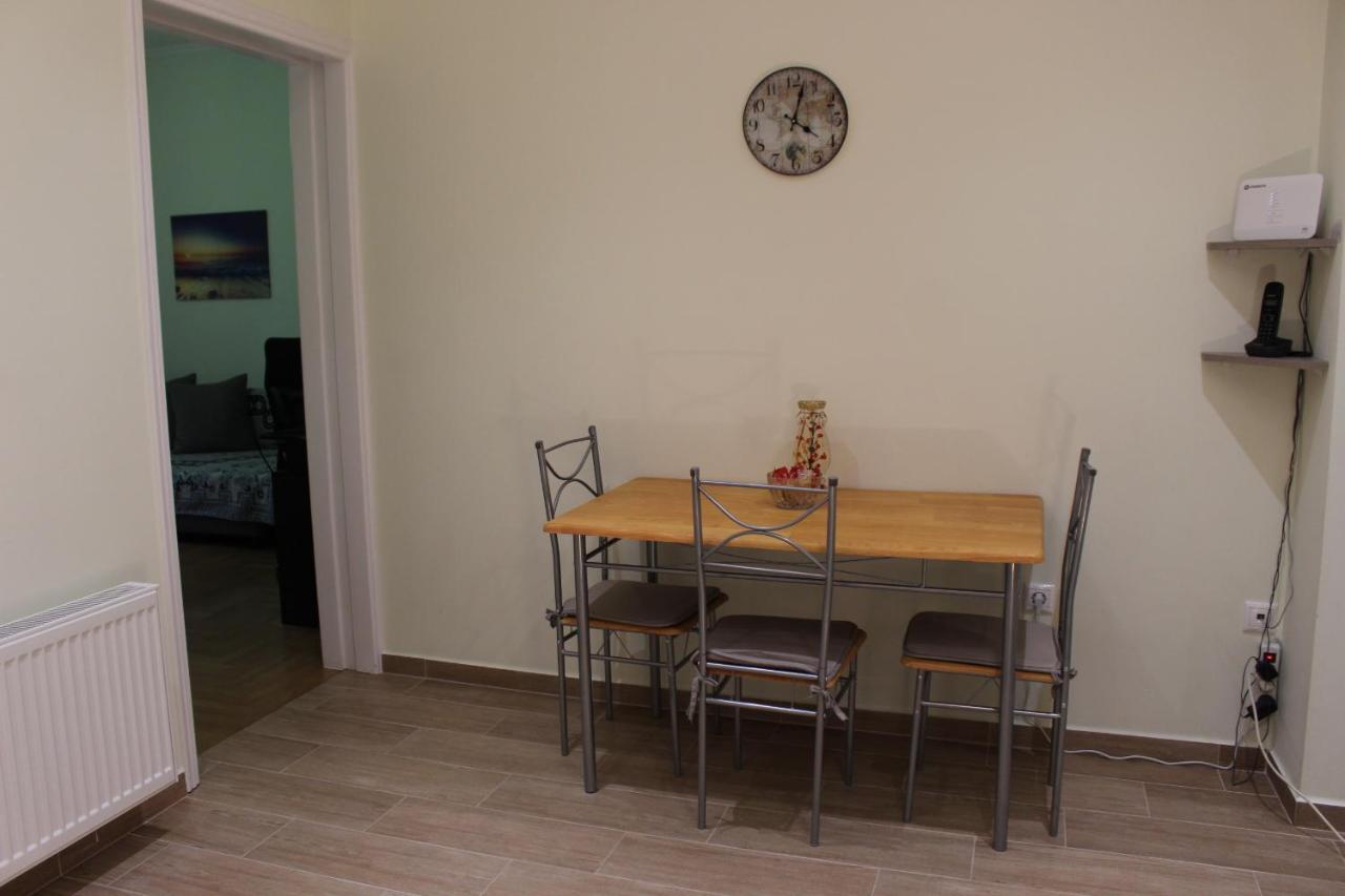 Comfortable Apartment In The Center Of Athén Kültér fotó